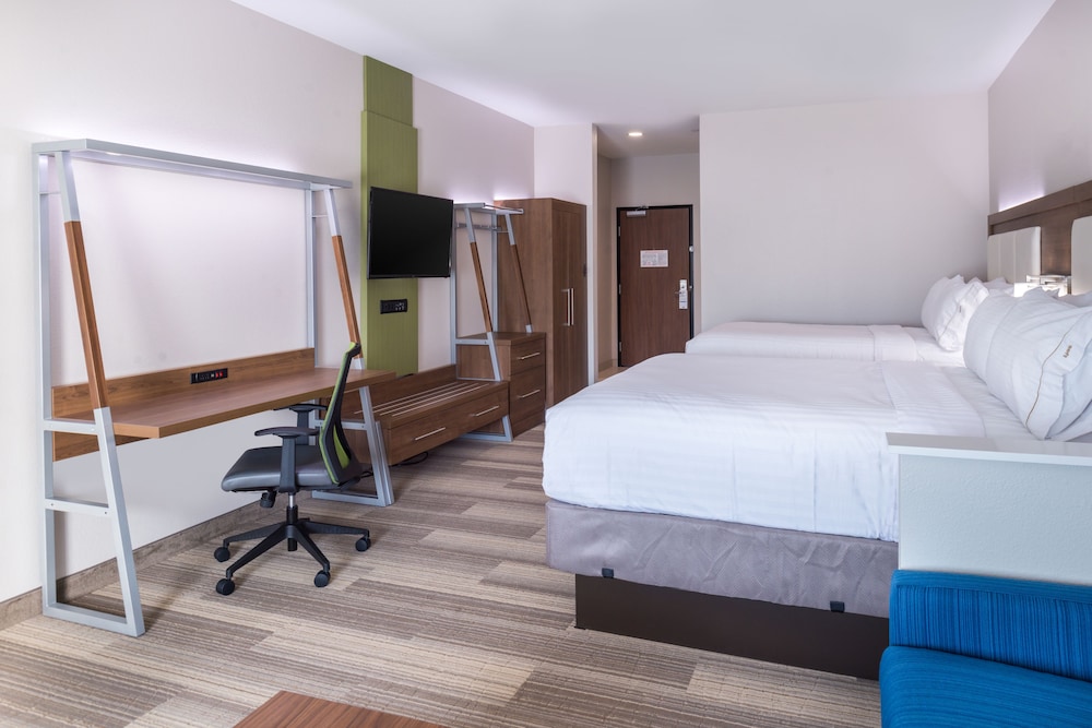 Suite, Multiple Beds