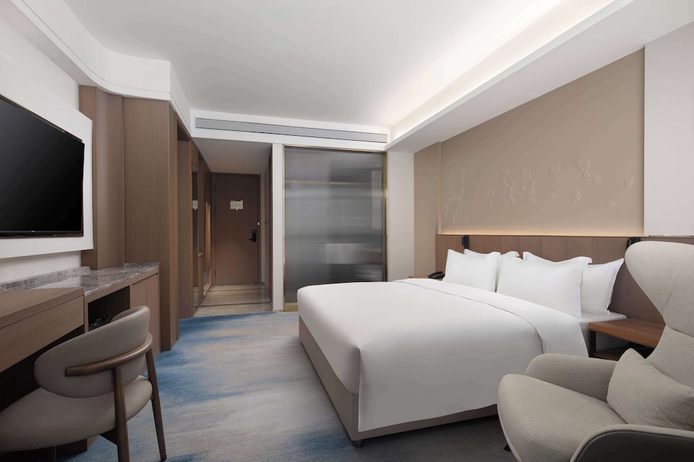 Room, 1 King Bed, River View photo 1