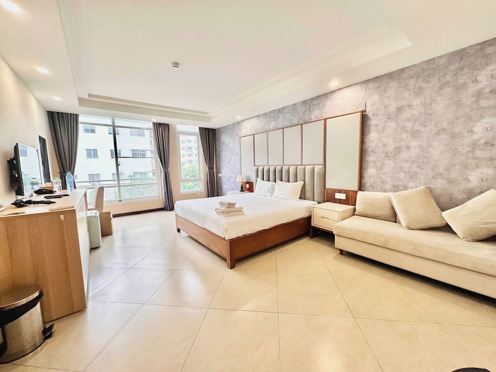 Deluxe Double Room, City View