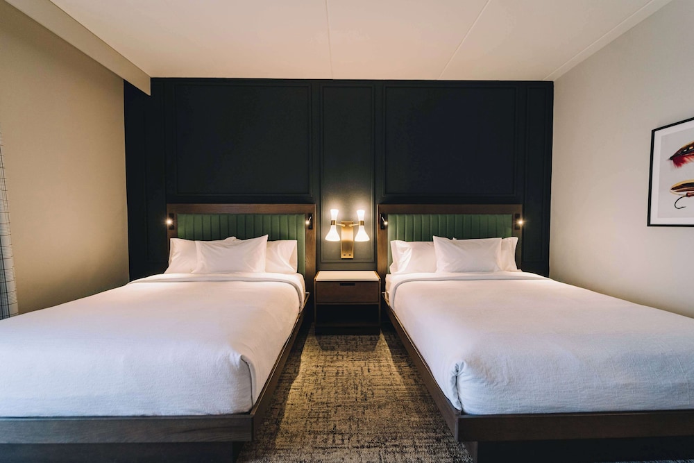 Deluxe Suite, 2 Queen Beds - Photo 3