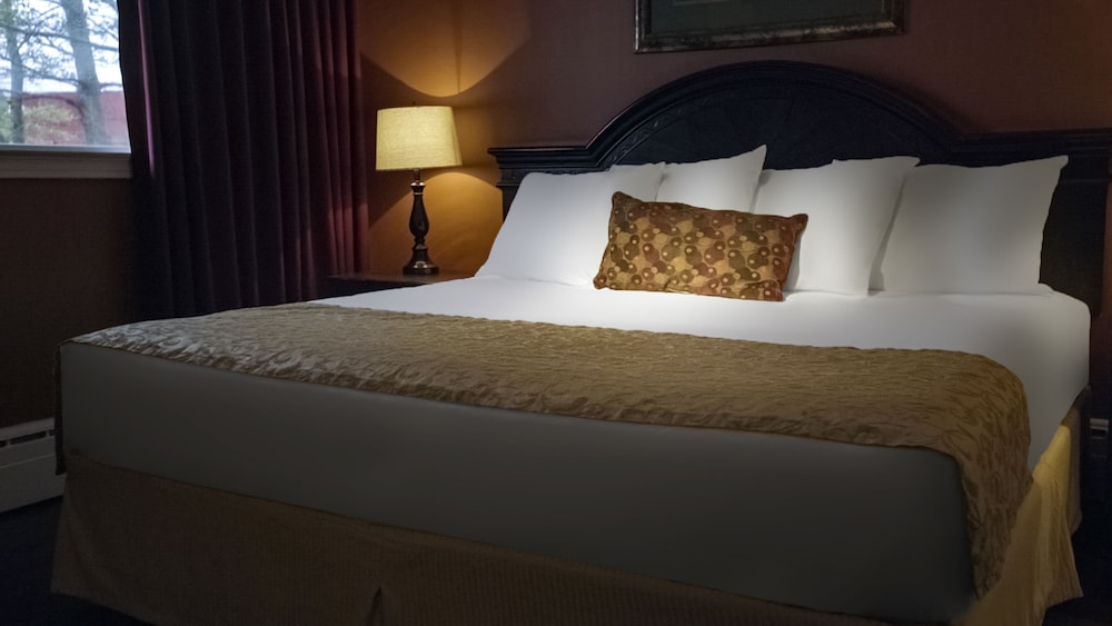 Standard Room, 1 King Bed photo 1