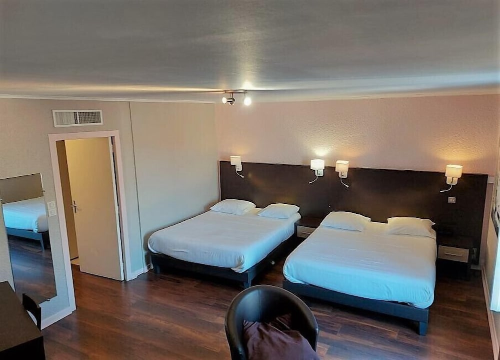 Standard Suite, Ensuite, City View (CHAMBRE QUADRUPLE)