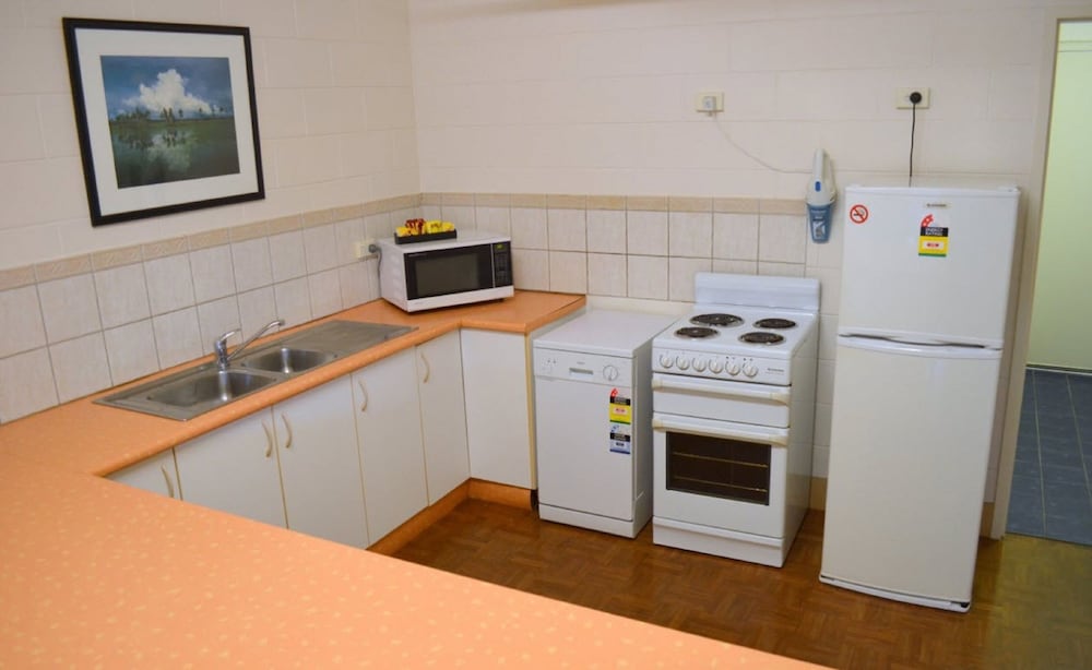 Deluxe Apartment, 2 Bedrooms, Non Smoking, Kitchen photo 2