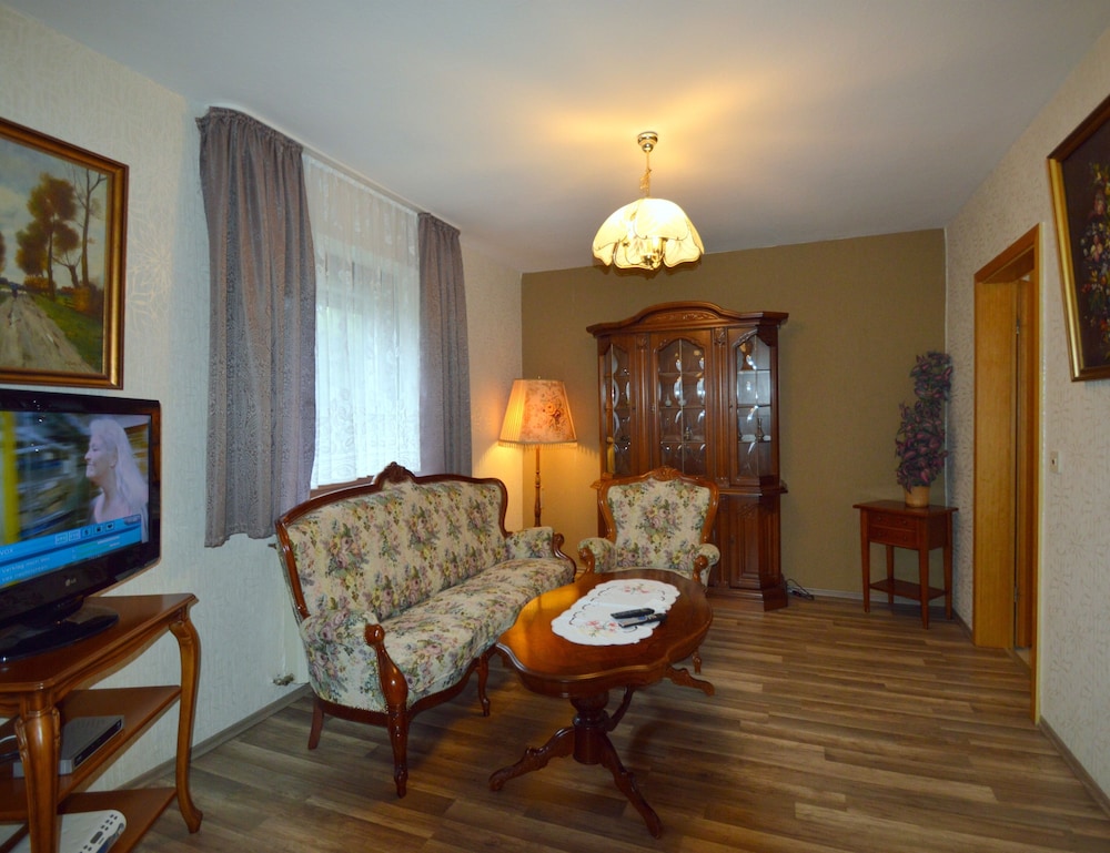 Deluxe Quadruple Room, Private Bathroom photo 3