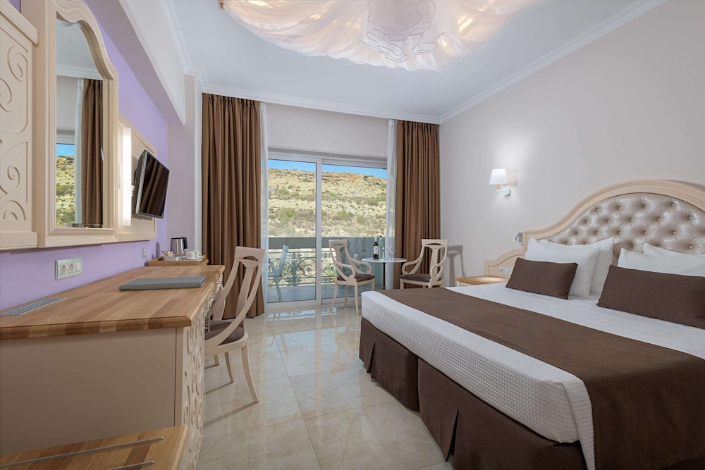 Deluxe Room, Land View - Photo 1