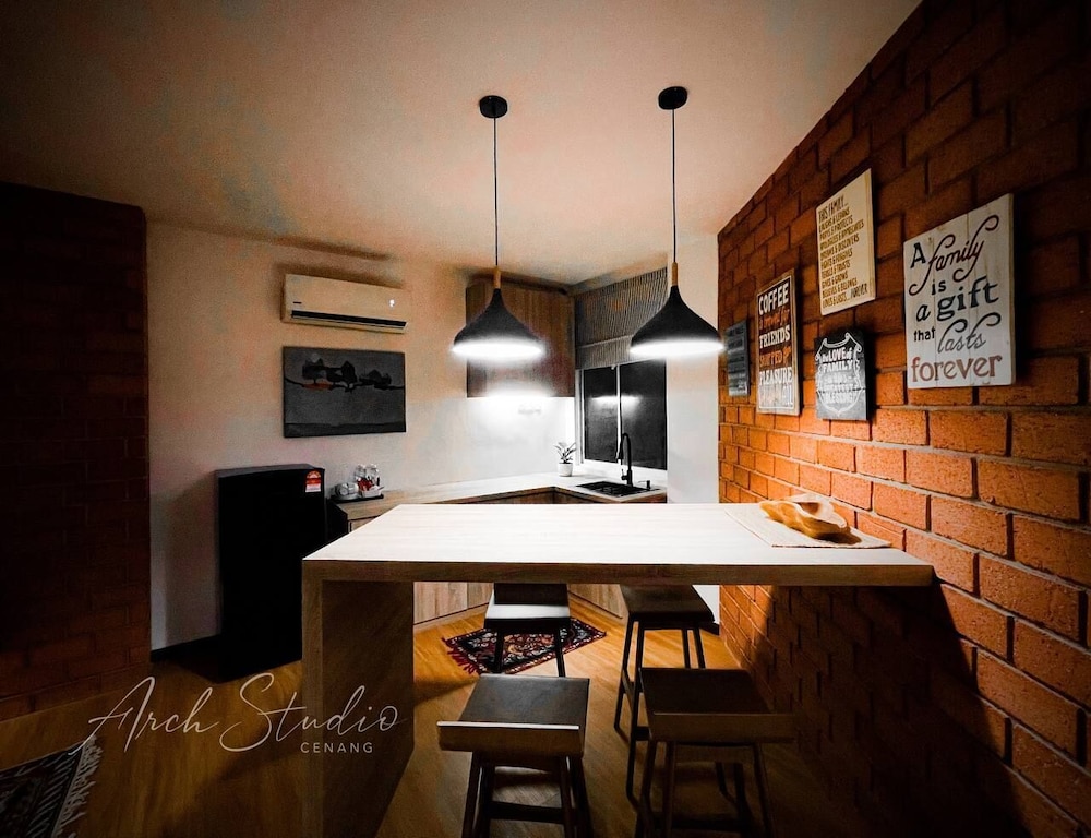 Studio Apartment - Photo 8