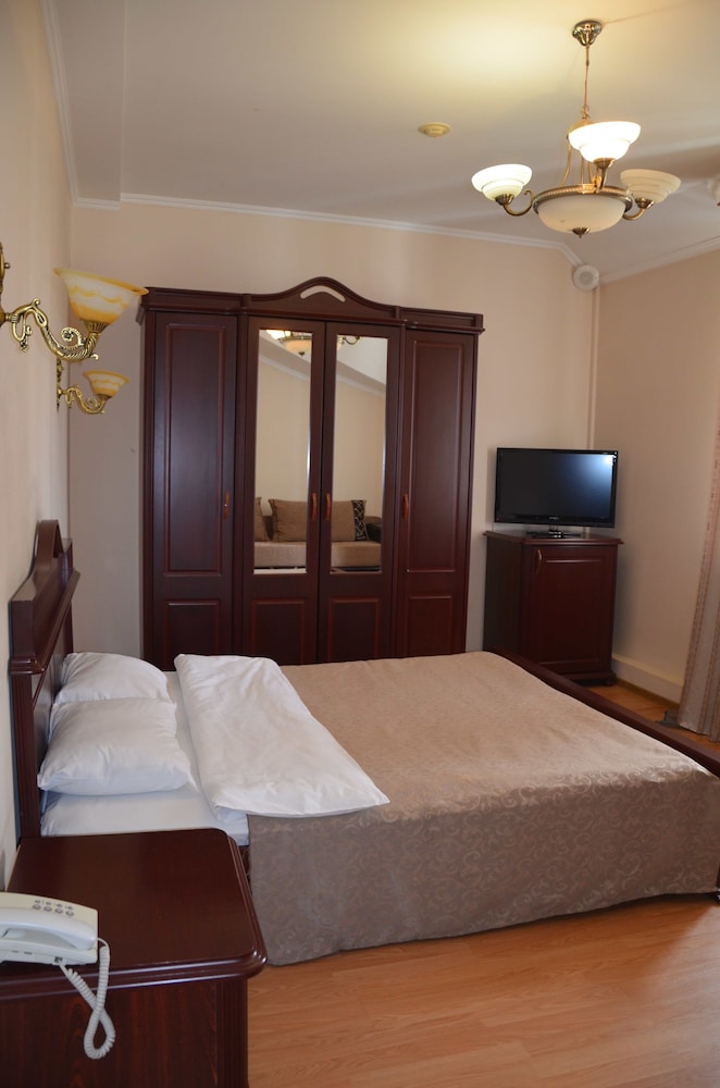 Standard Double Room photo 2