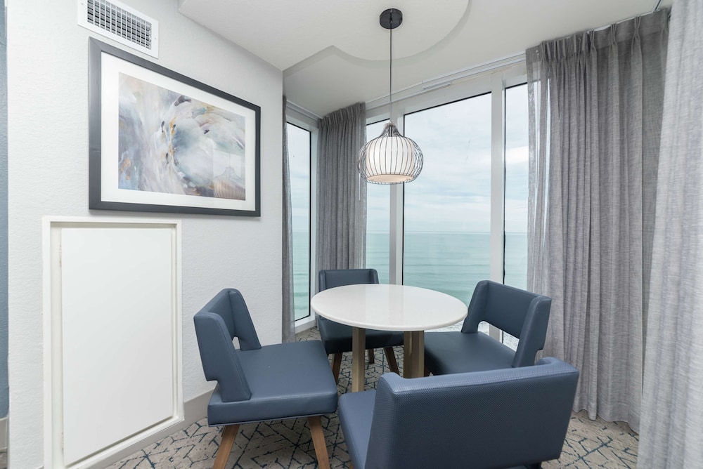 Room, 1 King Bed With Sofa Bed, Balcony, Ocean View photo 2