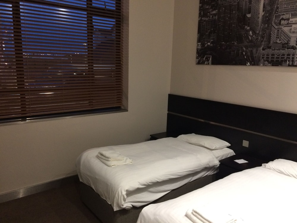 Standard Room, Multiple Beds, Non Smoking (Lodge) photo 2