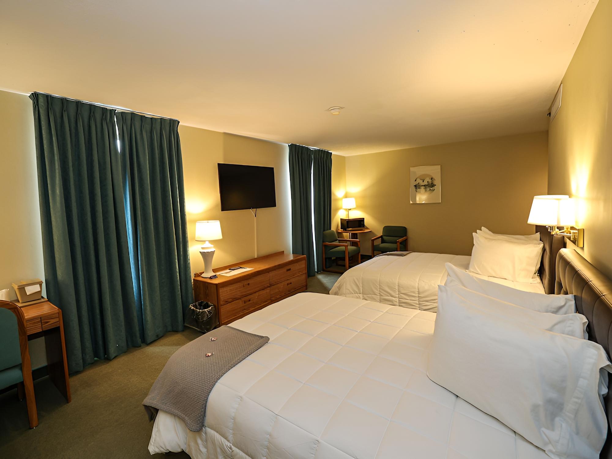 Standard Double Room, 2 Queen Beds photo 1