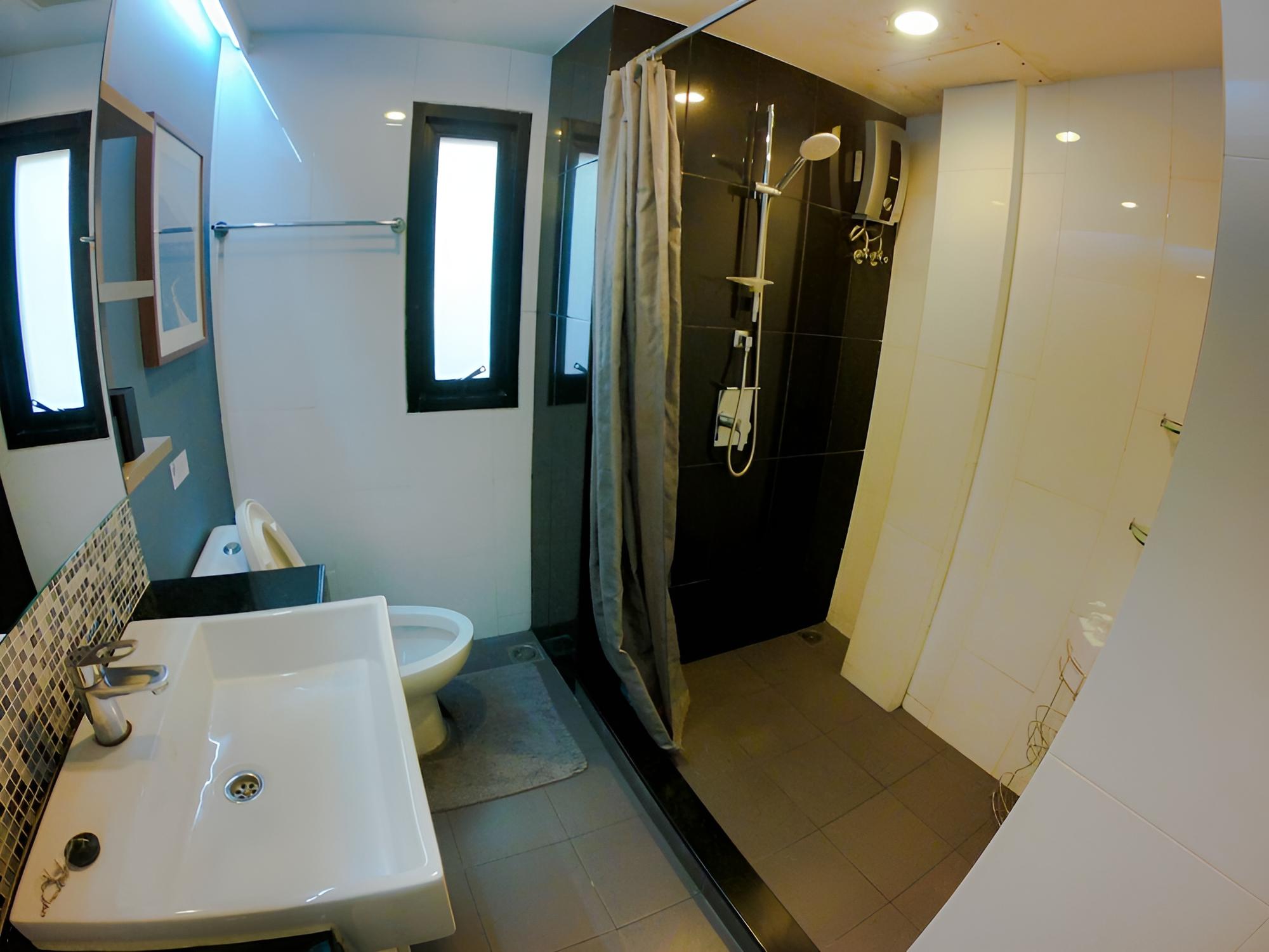 Deluxe Room (Contemporary) photo 2
