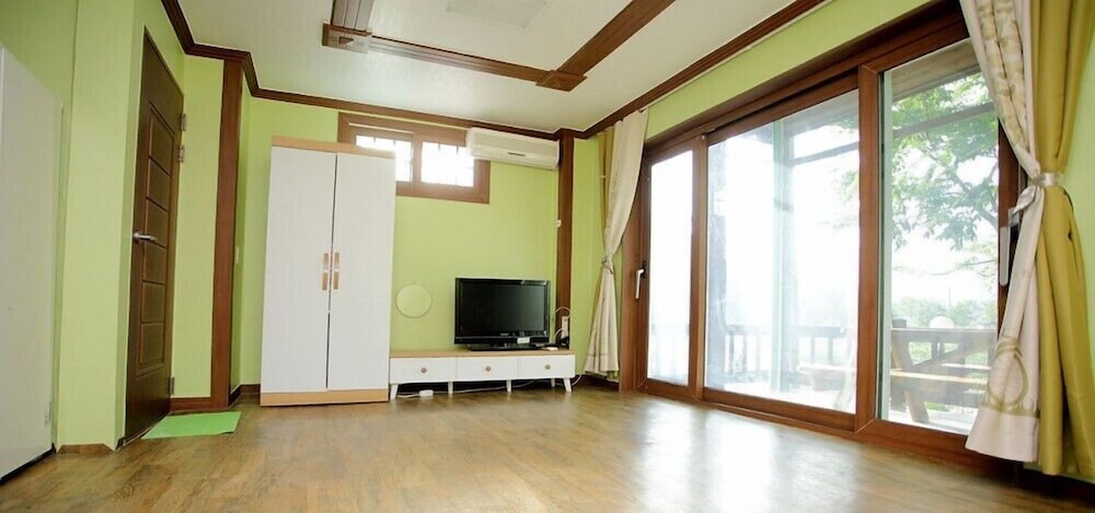 Room (Mulsori) - Photo 1