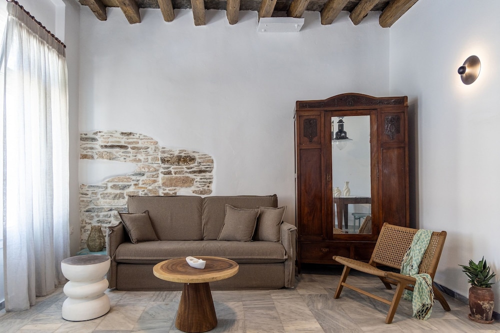 Apartment photo 1