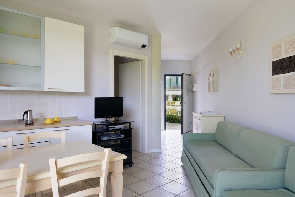 Standard Suite, 1 Bedroom, Terrace - Photo 12