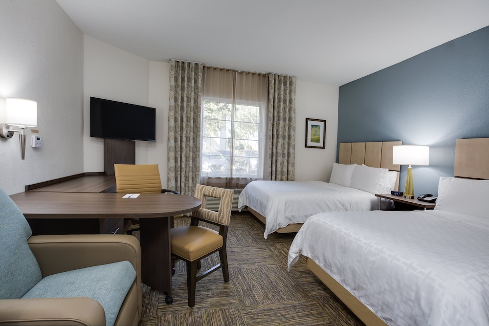 Studio Suite, 2 Double Beds - Photo 2