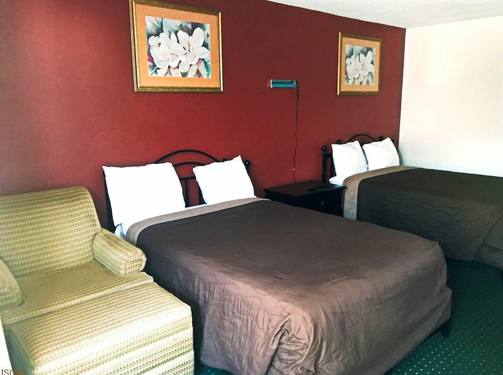 Standard Room, 2 Double Beds - Photo 6
