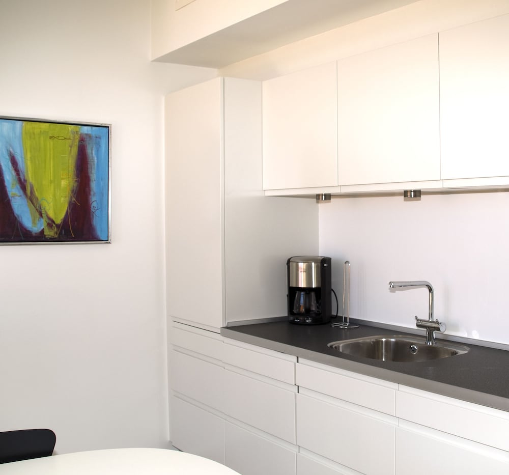 Panoramic Apartment, 2 Twin Beds, Accessible, Sea View thumbnail 6