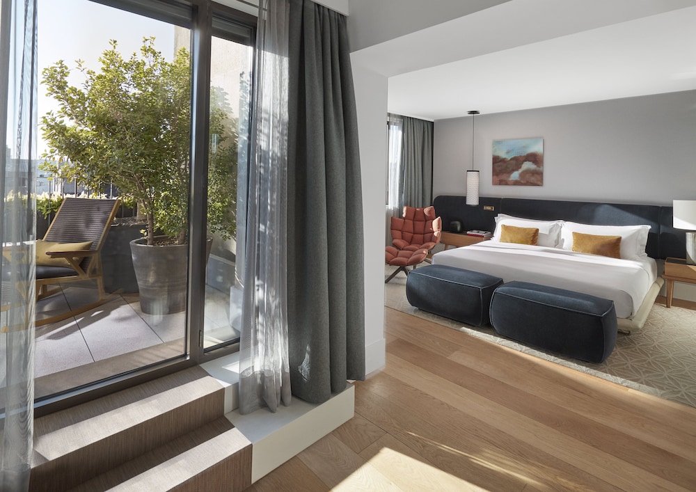 Suite, Terrace