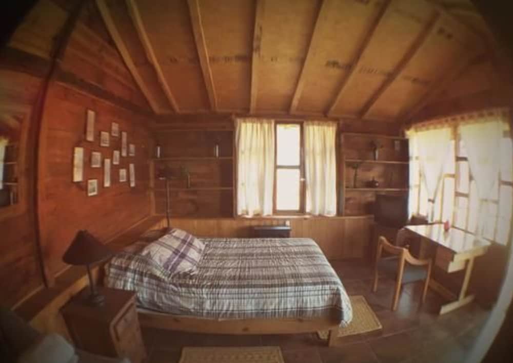 Standard Cabin, 1 King Bed photo 1