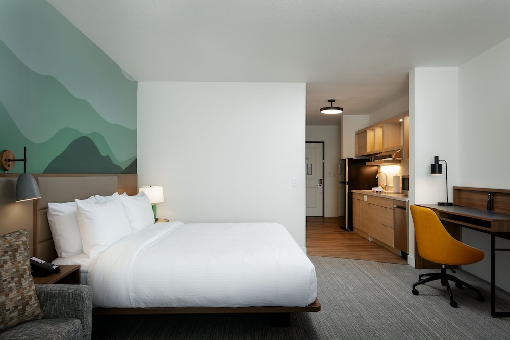 Studio, 1 King Bed (Hearing Accessible) - Photo 2