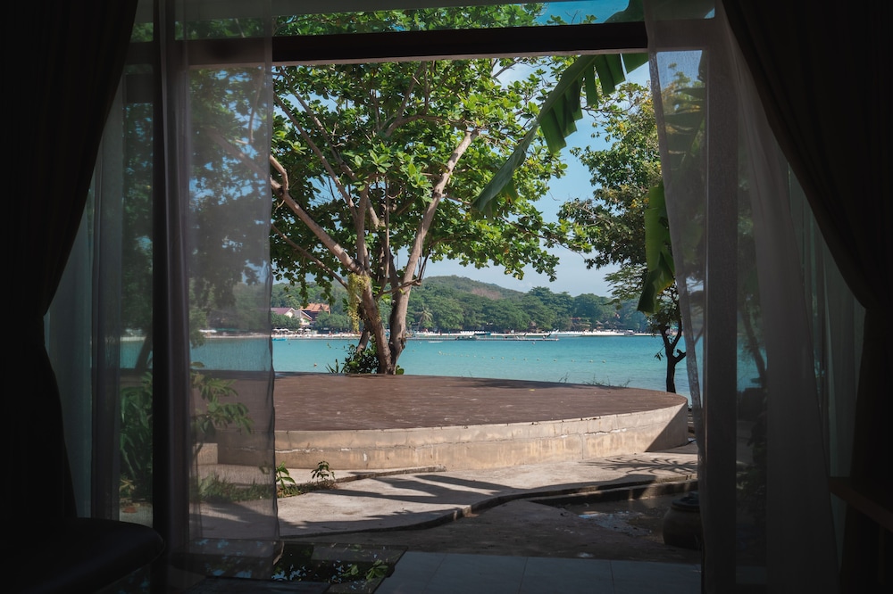 Pool View Twin Villas photo 2
