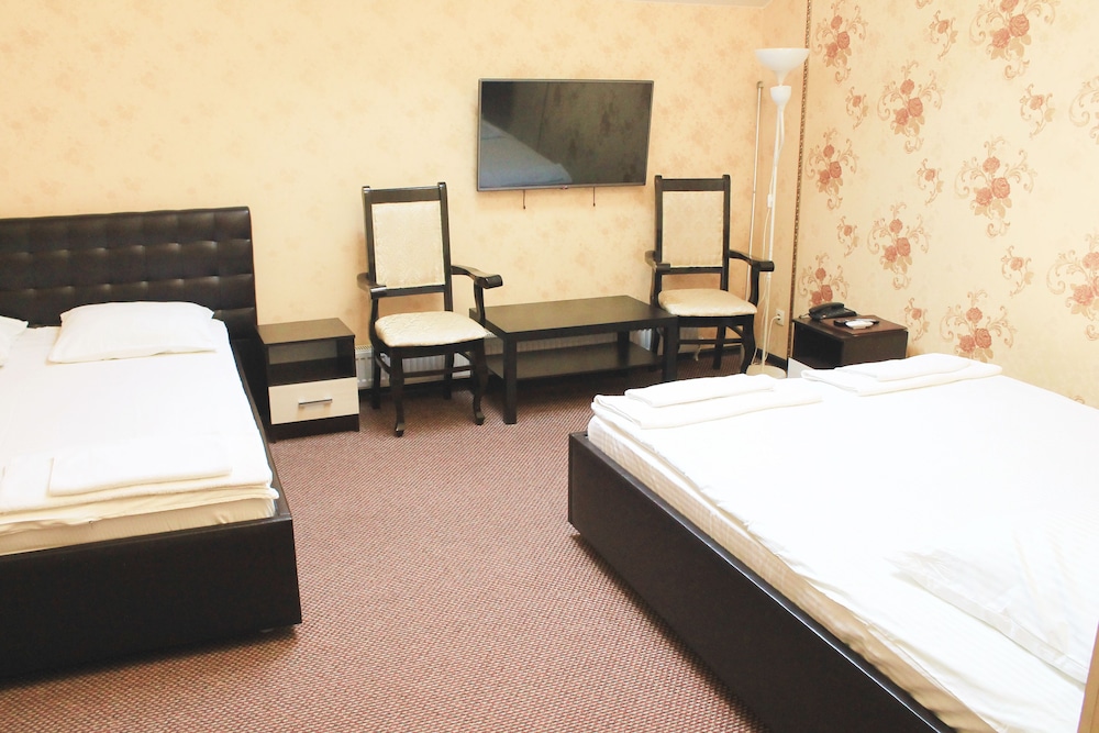 Family Quadruple Room photo 3