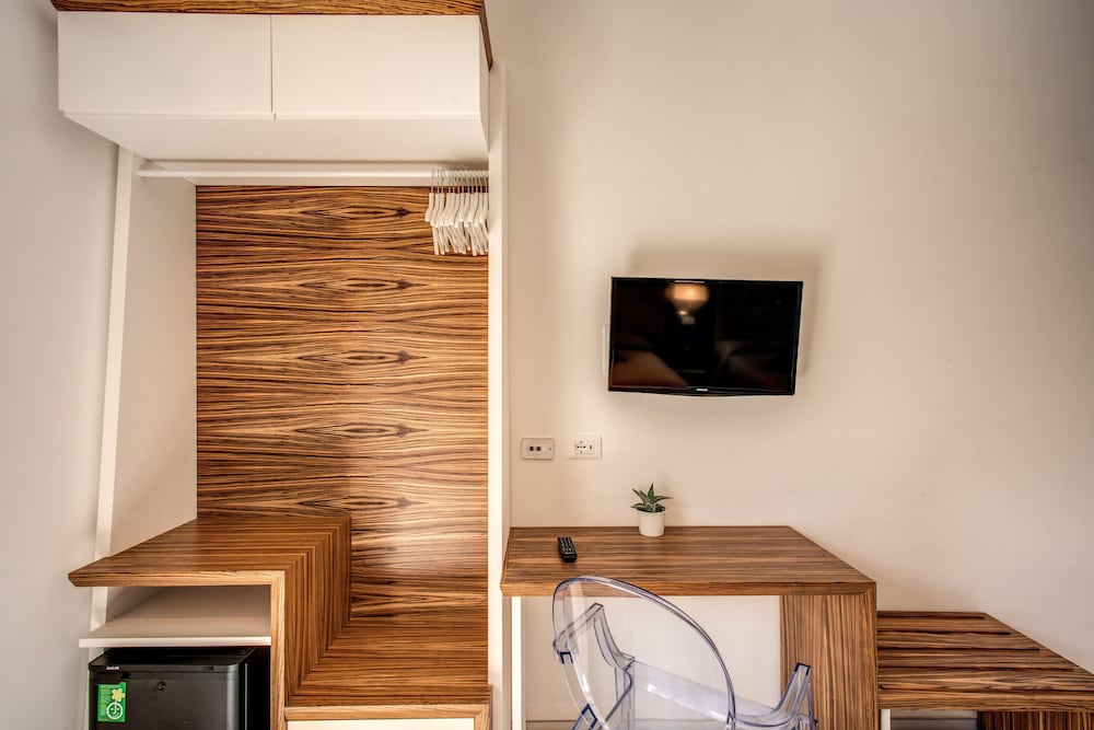 Double or Twin Room, Pool View photo 3