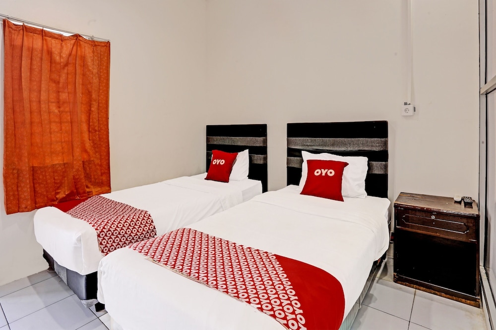 Standard Twin Room photo 2