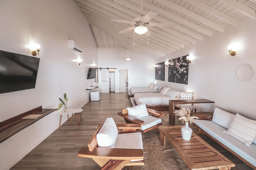 DOUBLE BEACH FRONT SUITE DELUXE photo 1