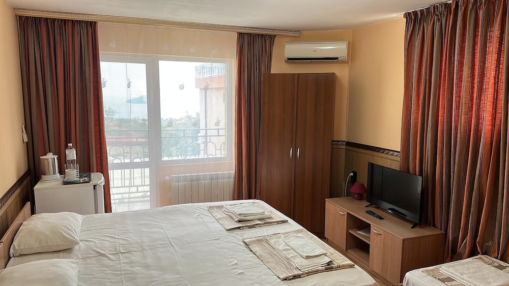 Family Triple Room photo 1