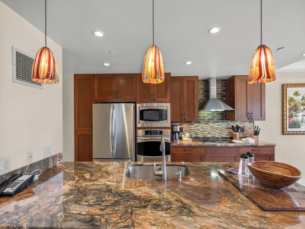 Condo, 2 Bedrooms, Ocean View (444)