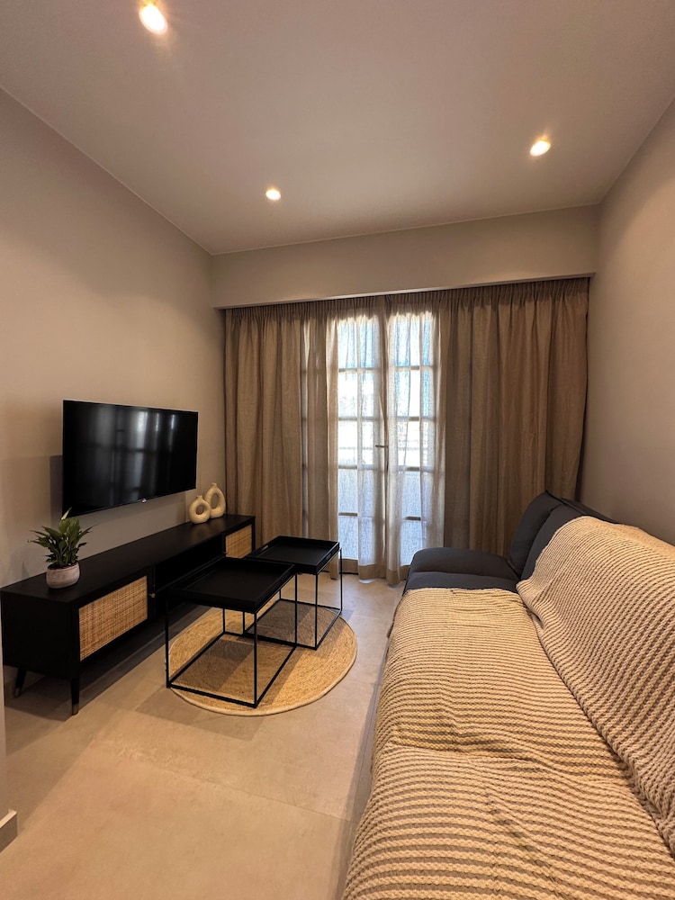 Family Apartment, 1 Bedroom, Sea View thumbnail 6