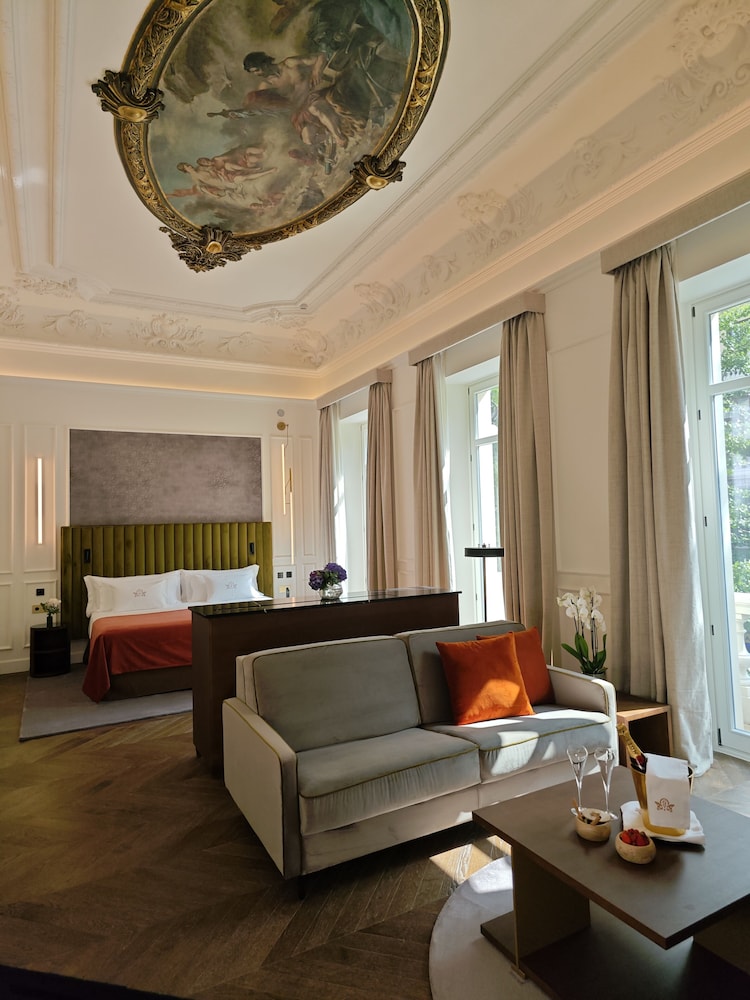 Junior Suite (Alhambra) Junior Suite (Alhambra)
