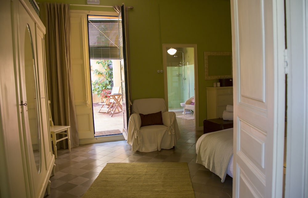 Habitación Doble, 1 cama Queen, Terraza, Vista al Jardín