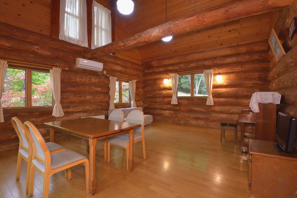 Log House with Piano photo 2