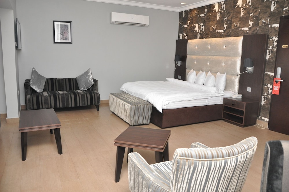 Suite (Mini)