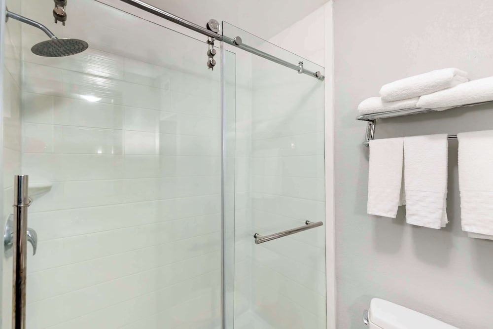 Suite, Multiple Beds - Photo 6