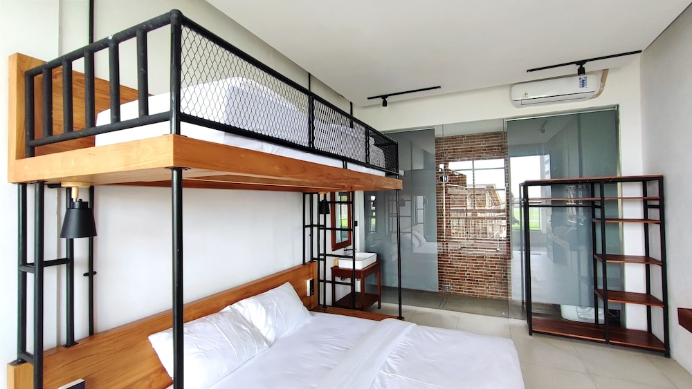 Deluxe Triple Room - Photo 3