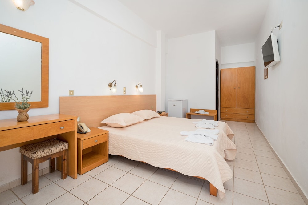 Economy Room