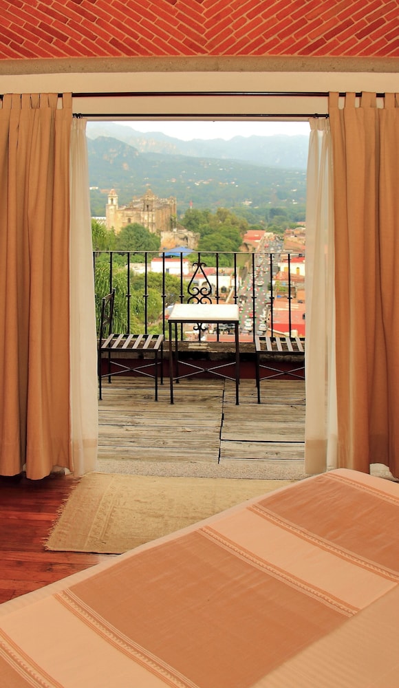 Master Suite with Jacuzzi and Panoramic Terrace - Photo 4