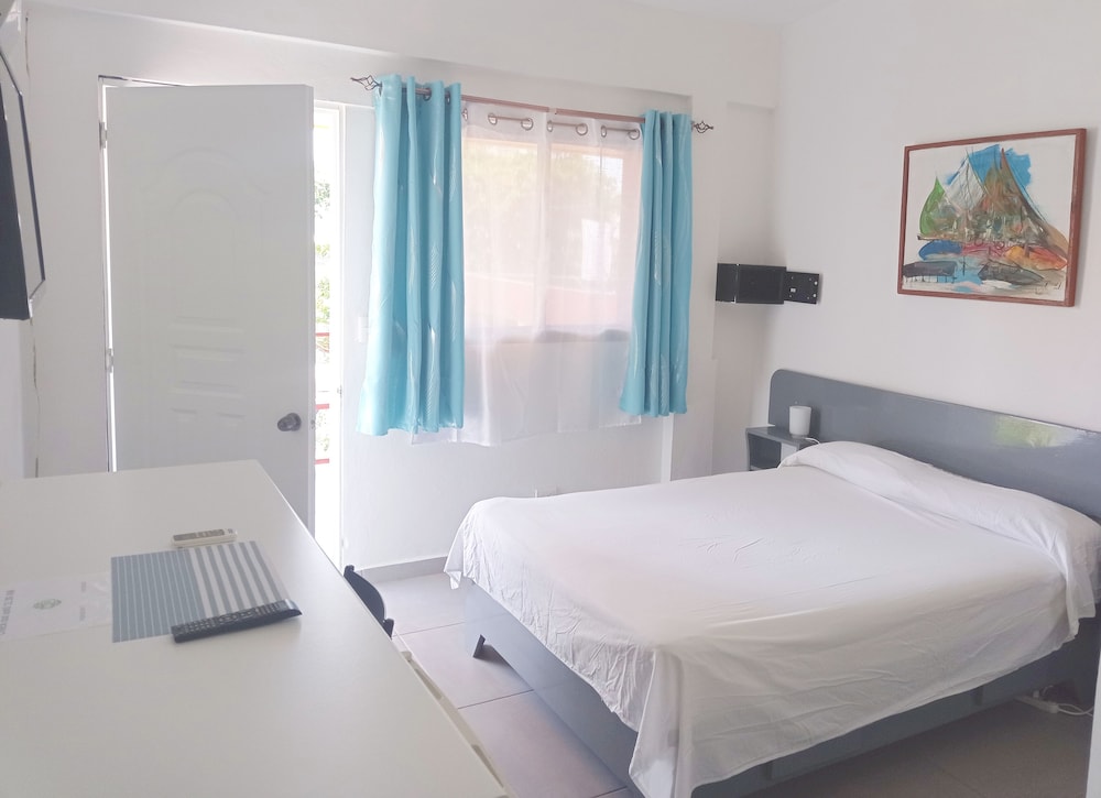 Basic Double Room, 1 Double Bed, City View, Beachside