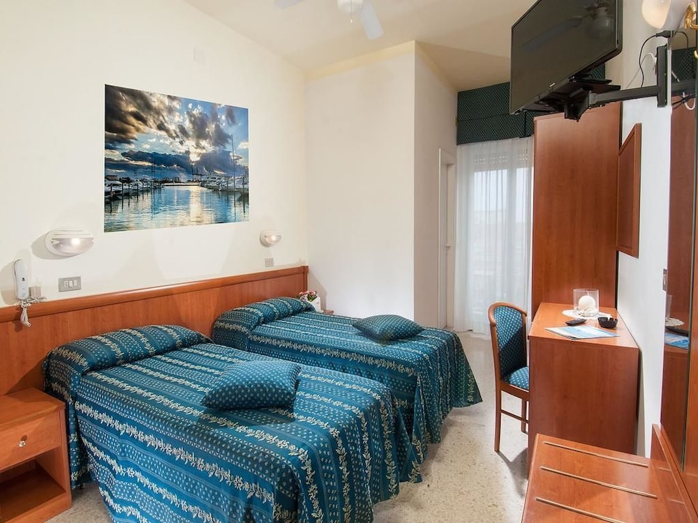 Classic Double or Twin Room, Balcony