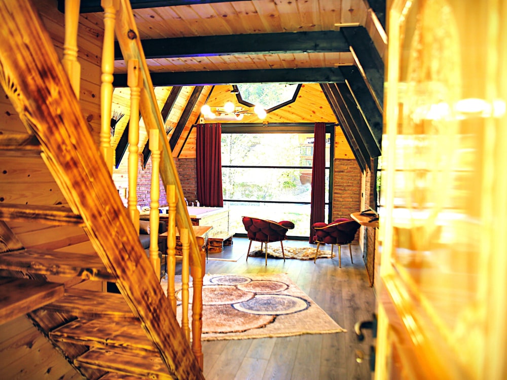 Luxury Suite, Jetted Tub, River View photo 1