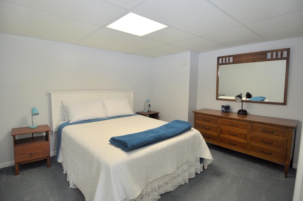 House, Multiple Beds (Blue Badger Cottage -Perfect Getaway!) photo 3