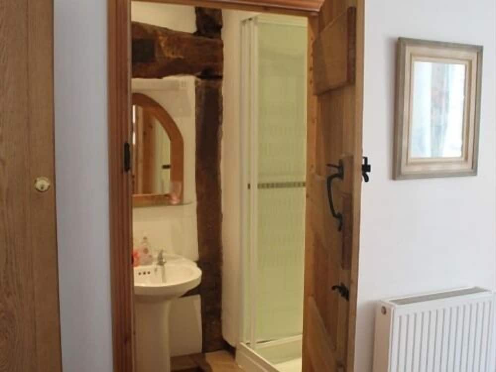 Standard Double Room, Ensuite photo 3