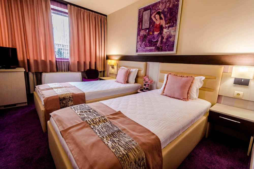 Deluxe Twin Room photo 1