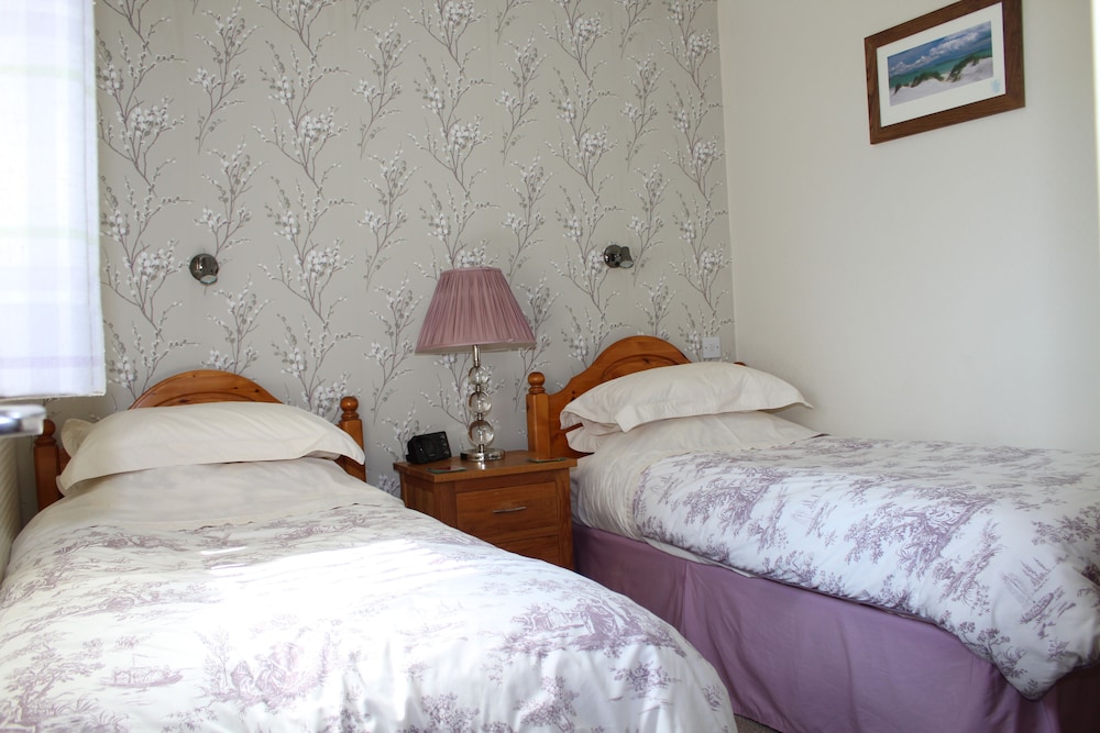 Twin Room, Garden View photo 3