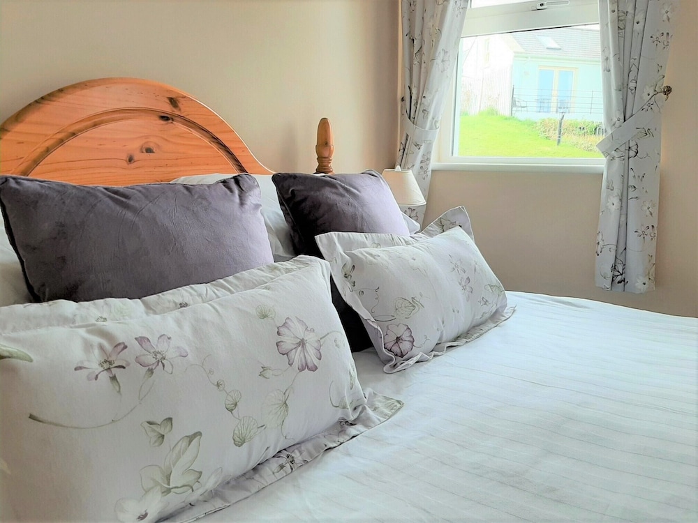 Deluxe Cottage photo 1