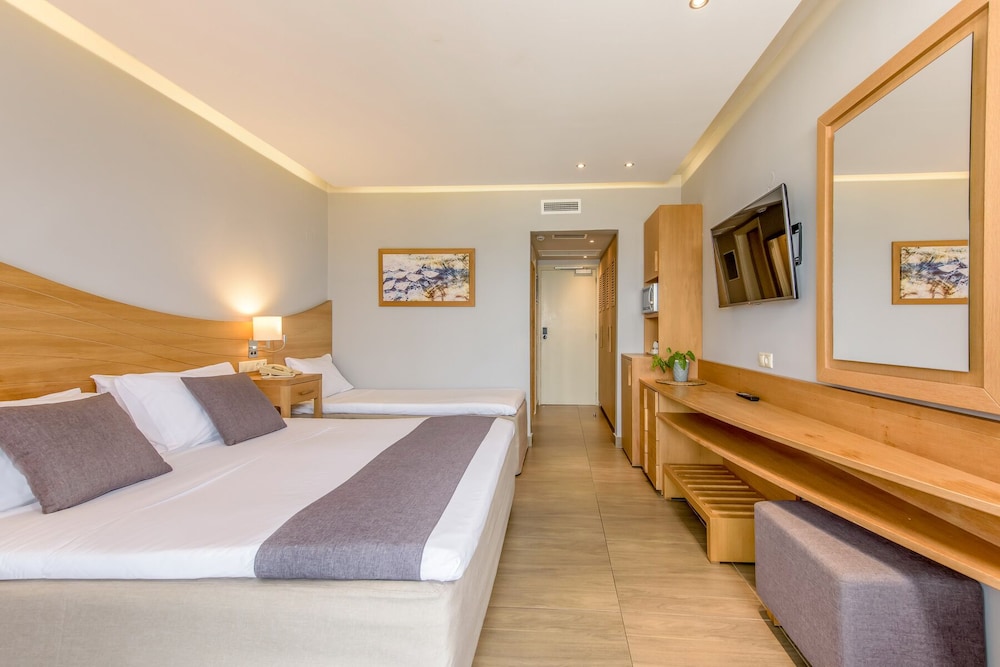 Standard Double Room, Garden View