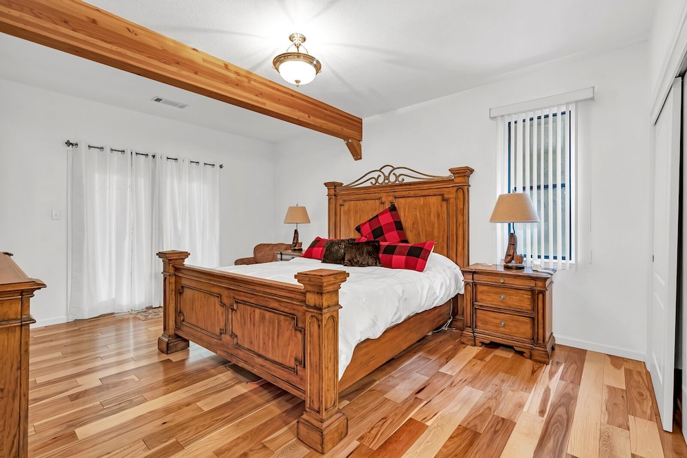 House, Multiple Beds, Patio, Mountain View (Yosemite Heights)